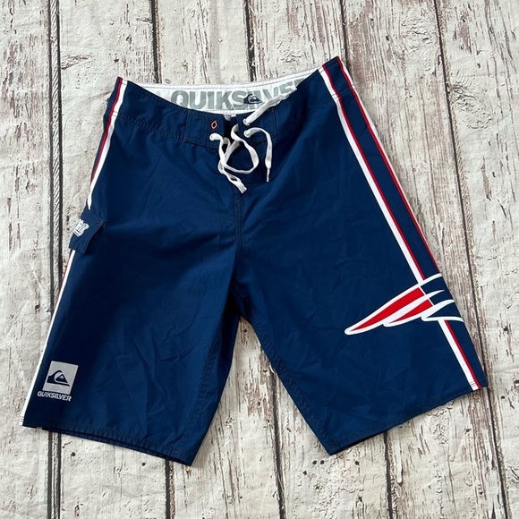 Quicksilver Mens NFL New England Patriots Swim Trunks Board Shorts Bathing Suit - Picture 1 of 10